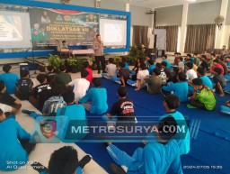 Sat Binmas Polres Probolinggo Gelar Kegiatan Edukasi di SMA Hati Bilingual Boarding School