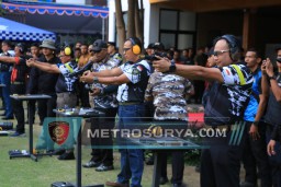 Polda Jatim Gelar Lomba Menembak Kapolda Cup 2024 di HUT Bhayangkara Ke-78