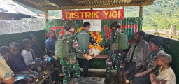 LITERASI SATGAS TNI DISAMBUT GEMBIRA WARGA YIGI