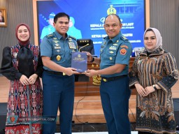 SIAP LAKSANAKAN TUGAS, KASAL BEKALI CALON ATHAN RI DAN ATASE LAUT