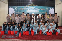 Polres Tanjung Perak Sambut Tahun Baru Islam dengan Santuni Anak Yatim