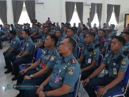 PRAJURIT LANUDAL MANADO LKUTI TATAP MUKA DAN PENYULUHAN HUKUM DANPUSPOMAL