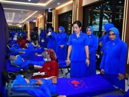 Jelang HUT KE-78 Jalasenastri Tahun 2024, Prajurit TNI AL Ikuti Kegiatan Donor Darah