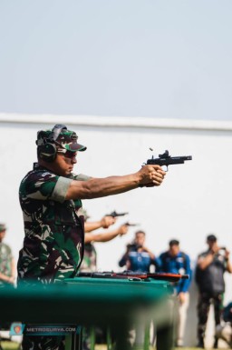 Panglima TNI Berikan Pengarahan Kepada Para Komandan Satuan Jajaran TNI