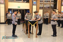 Kapolri Pimpin Upacara Kenaikan Pangkat dan Sertijab Pati Polri, Ada Kadiv Propam dan Sejumlah Kapolda