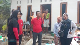 DPR RI Hj Sadarestuwati Tinjau Langsung Pembangunan BSPS di Jombang