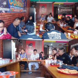 Jumat Curhat Satreskrim Polres Lamongan Gelar Dialog bersama Netizen dan Media Online