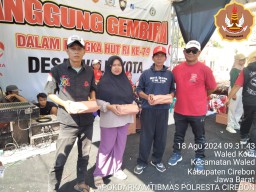 Ramaikan HUT Ke-79 RI, Desa Waled Kota Gelar Jalan Sehat dan Senam Bersama
