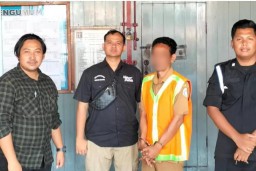 Oknum Kades kuro Akhirnya Dijemput Dan Dijebloskan Ke lapas oleh Kejari Lamongan