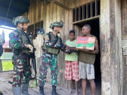 Kepedulian Marinir Habema Baksos Disambut Gembira Warga Sokamu