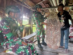 SAPA HABEMA JALIN SILATURAHMI DENGAN WARGA DIM