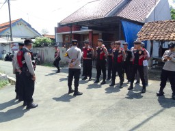 Polres Majalengka Gelar Pengamanan Kampanye Cawabup Dena Muhamad Ramdhan di Desa Cisambeng