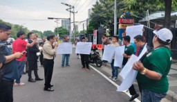 Bertindak Arogan, Advokat Laporkan Oknum Polisi Polres Sampang ke Propam Polda Jatim. 