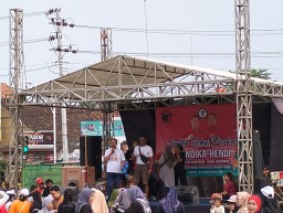 Fraksi PDIP Dapil 2 Gelar Jalan Sehat Perkasa, Mantapkan Pemenangan Andika – Hendi