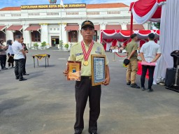 Satpam Gunung Anyar Mas Gagalkan Begal, Raih Penghargaan Kapolrestabes Surabaya