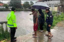 Seorang Anak Umur 12 Tahun Meninggal Tenggelam Di Telaga Dusun Keputran Kecamatan Deket.