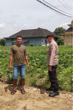 Pendampingan Polisi Penggerak Desa (PPD) dalam Program Pekarangan Pangan Bergizi (P2B) di Desa Lamongrejo