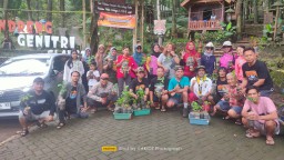 Momen Libur Panjang: Aksi Penghijauan Komunitas Pecinta Alam dengan Penanaman Pohon