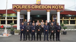 Penerimaan Serdik Sespimmen ke-65 dan Pelatihan Manajemen Level III Digelar di Polres Cirebon Kota