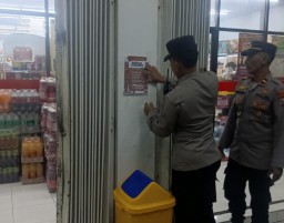 Polsek Ngimbang Pasang Spanduk dan Pamflet di Tempat Umum untuk Antisipasi Curanmor