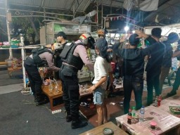 Jelang Ramadhan Polres Pelabuhan Tanjungperak Gelar Patroli Perintis Presisi, 10 Pemuda Pesta Miras Diamankan