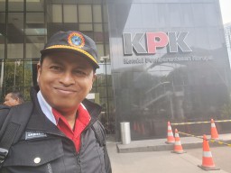 Ketua Dewan Pimpinan Daerah Laskar Anti Korupsi Indonesia (DPD LAKI Provinsi Jawa Barat)