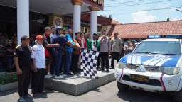 Polres Cirebon Kota dan Mahasiswa Gelar Bakti Sosial Sambut Ramadhan 1446 H