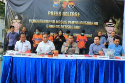 Polda Jatim Amankan Tersangka Penyelundupan Pupuk Bersubsidi di Wilayah Bojonegoro