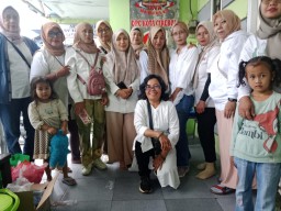 SRIKANDI GRIB JAYA DPC KOTA CIREBON, MENGADAKAN GIAT BERBAGI TAKJIL