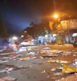 Pasca Thong-Thonglek, Sampah Berserakan di Sepanjang Jalan Kartini hingga Jalan Pemuda