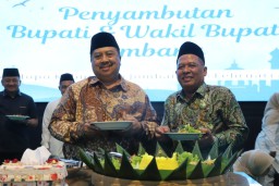 Bupati dan Wakil Bupati Jombang Usai Retreat di Magelang Disambut Hangat di Pendopo