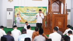 Pererat Silaturahmi Ramadhan, Kapolres Cirebon Kota Hadiri Tarawih Keliling Pemkot di Masjid Al-Kaut