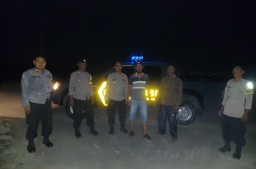Polsek Kedawung Polres Ciko Gelar Patroli Sahur untuk Jaga Keamanan Warga