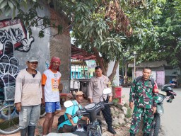 Sambang dialogis Bhabinkamtibmas Pulasaren, Polsek Seltim Polres Ciko pererat silaturahmi di bulan Puasa
