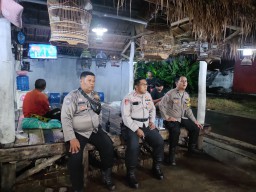 Polsek Utbar Polres Ciko Gelar Patroli Sahur untuk Jaga Keamanan Warga