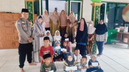 Bhabinkamtibmas Polsek Gunung Jati Polres Ciko hadiri Kegiatan Santunan untuk Yatim Piatu