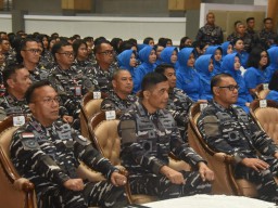 DANLANTAMAL VI MAKASSAR IKUTI EXIT BRIEFING JELANG SERTIJAB PANGKOARMADA II