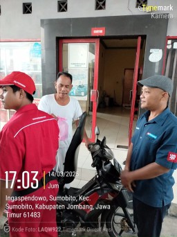 SPBU 54.614.29 Bagikan Takjil Gratis untuk Masyarakat