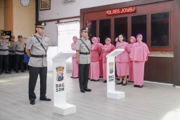 Rotasi Jabatan, Kapolres Jombang Pimpin Sertijab Kasat Samapta