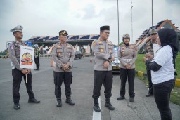 Kapolres Jombang Sosialisasikan Layanan Hotline Mudik Polri 110 untuk Keamanan dan Kenyamanan Pemudik