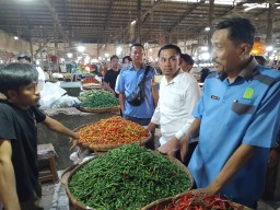 Sidak Satgas Pangan di Kota Cirebon: Temuan Minyak Goreng Kurang Takaran dan Stok Menipis