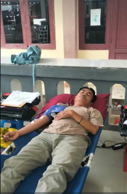Kegiatan Donor Darah di Desa Cikulak Kecamatan Waled Membangun Kepedulian Sosial