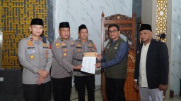 Polres Cirebon Kota Gelar Binrohtal dan Ikrar Zakat Fitrah, Tingkatkan Keimanan dan Integritas Anggota