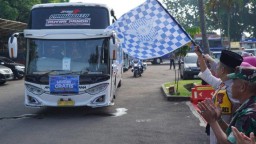 Polres Garut Berangkatkan Ratusan Pemudik, Tahun Depan Fokus Pulangkan Warga