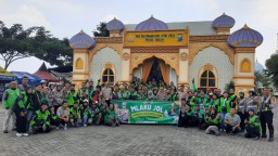 Polres Gresik dan Driver Ojol Gelar “MLAKU JOL”, Wujud Kepedulian dan Edukasi Keselamatan Berkendara