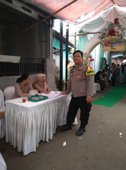 Bhabinkamtibmas Amankan Kegiatan Masyarakat, Jaga Keamanan dan Ketertiban