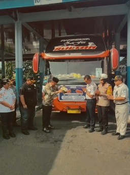 Pemkab Jombang Berangkatkan Angkutan Lebaran Gratis Program Dinas Perhubungan