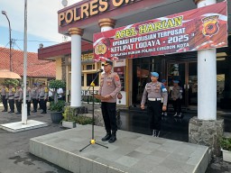 Satgas Operasi Ketupat Lodaya 2025 Gelar Apel Pagi di Mapolres Cirebon Kota