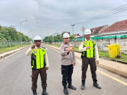 Jalin Sinergi, Bhabinkamtibmas Warru duwur Polsek Mundu Polres Cirebon Kota Perkuat Kemitraan Satpam