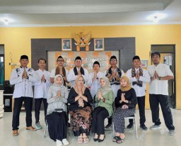 Sambut Hari Kartini Tahun 2025 Desa Bandengan Kecamatan Mundu Kabupaten Cirebon Berkebaya